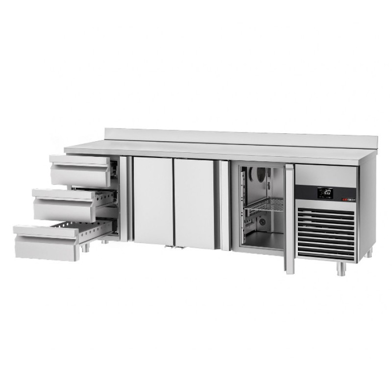 Холодильний стіл GGM Gastro KTF227AND-EF#3T#3S