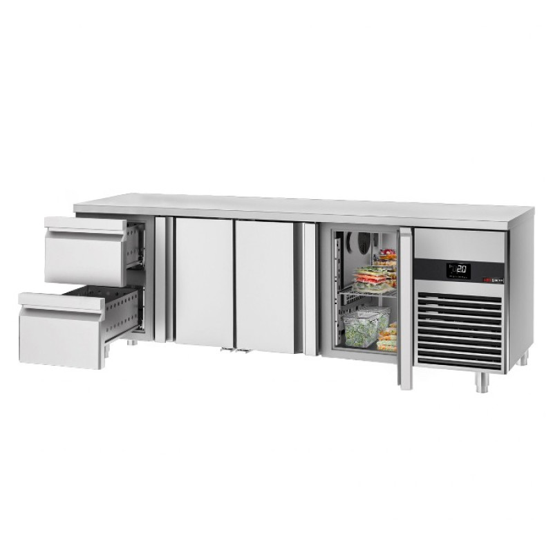 Холодильний стіл GGM Gastro KTF227ND-EF#3T#2S
