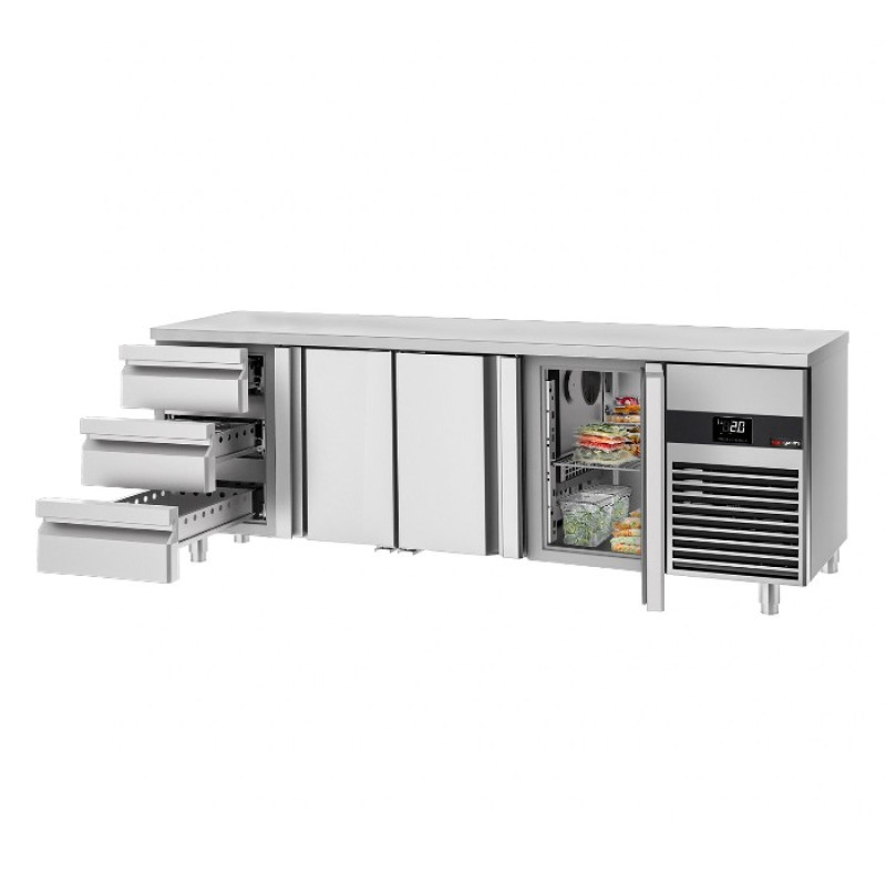Холодильний стіл GGM Gastro KTF227ND-EF#3T#3S